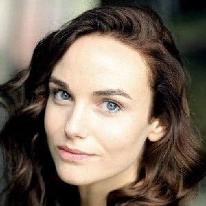 Joanna Vanderham Bra Size, Age, Weight, Height, Measurements